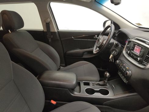 Used 2016 Kia Sorento AWD w/ LX Convenience Package image 21