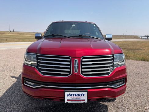 Used 2015 Lincoln Navigator 4WD image 8