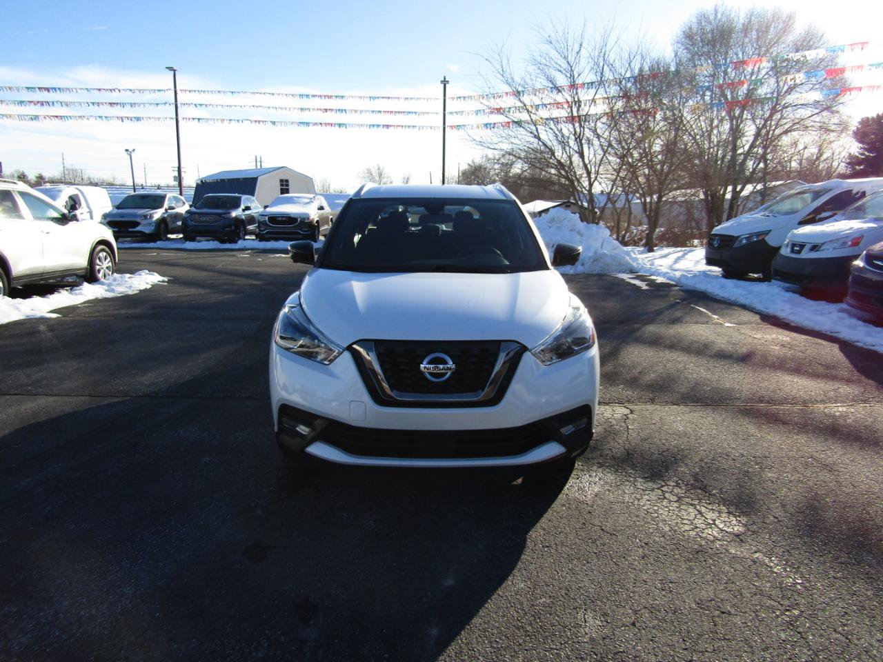 Used 2020 Nissan Kicks SR FWD image 2