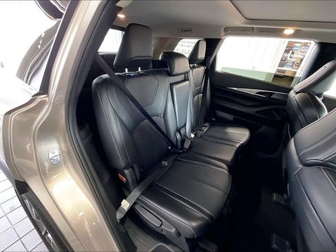 Used 2025 INFINITI QX60 Luxe AWD/4WD image 16