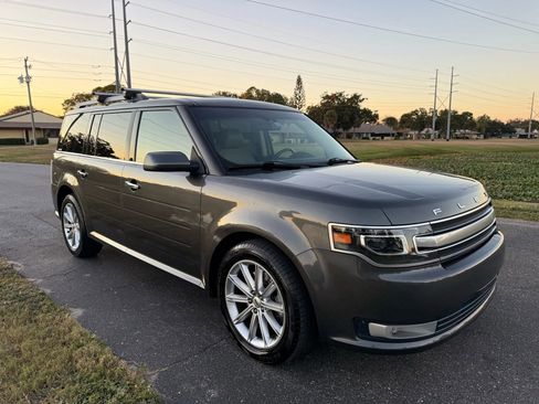Used 2019 Ford Flex Limited image 2