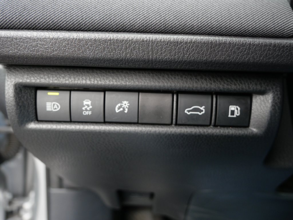 Certified 2025 Toyota Camry LE FWD image 28