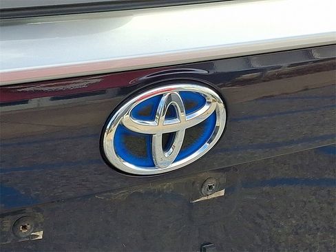 Used 2019 Toyota RAV4 XSE w/ Carpet Mat Package image 32