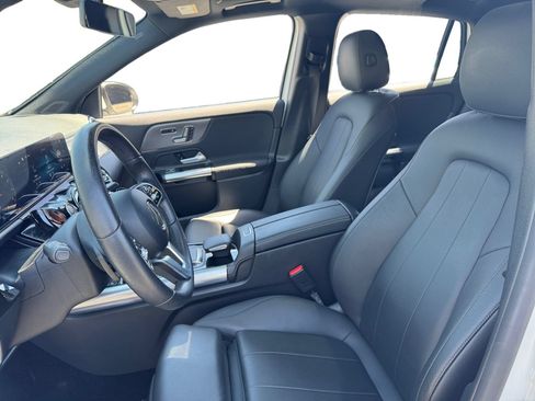 Used 2023 Mercedes-Benz GLA 250 w/ Premium Package image 11