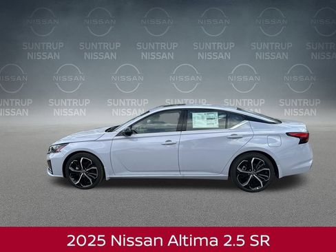 New 2025 Nissan Altima 2.5 SR w/ SR Premium Package image 3