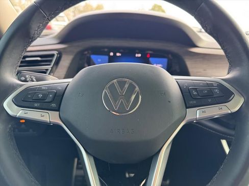 Used 2024 Volkswagen Atlas SEL Premium R-Line image 17