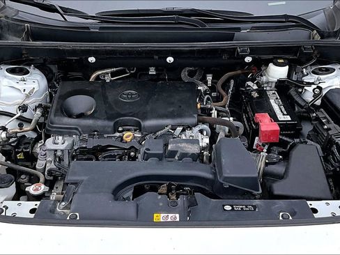 Used 2022 Toyota RAV4 LE image 12