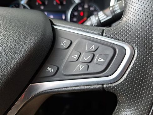 Used 2022 Chevrolet Equinox LT FWD image 18