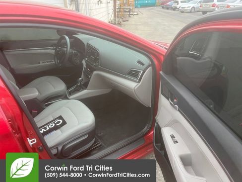 Used 2017 Hyundai Elantra SE image 6