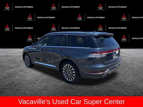 Used 2022 Lincoln Aviator Reserve RWD image 3