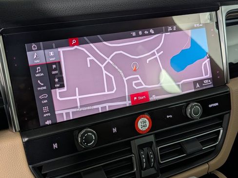 New 2026 Porsche Macan image 32