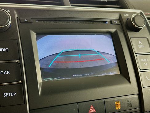 Used 2015 Toyota Camry SE image 22