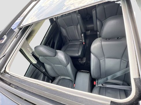 Used 2023 Subaru Ascent Limited w/ Technology Package image 28