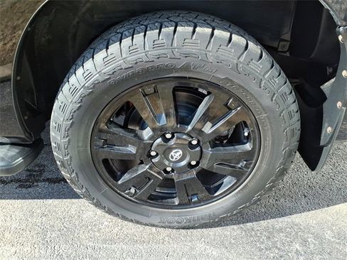 Used 2018 Toyota Sequoia TRD Sport image 31