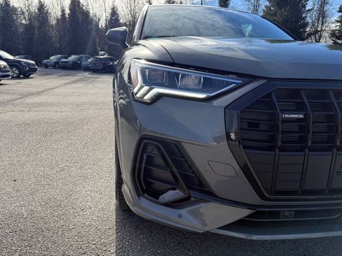 Certified 2025 Audi Q3 2.0T Premium w/ Black Optic Sport Package image 24