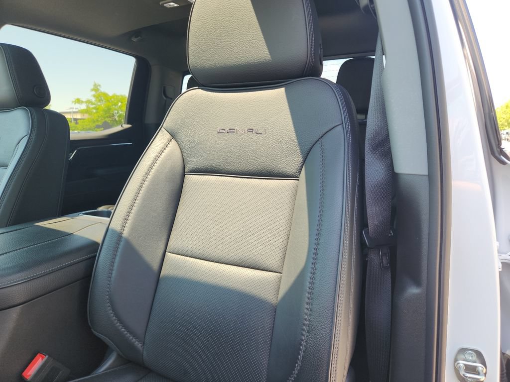 Used 2024 GMC Sierra 1500 Denali w/ Denali Reserve Package AWD/4WD image 15