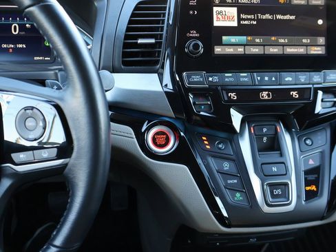 Certified 2024 Honda Odyssey Touring image 29