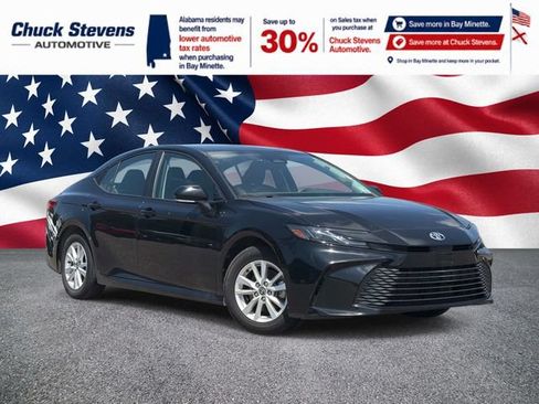 Used 2025 Toyota Camry LE FWD image 3