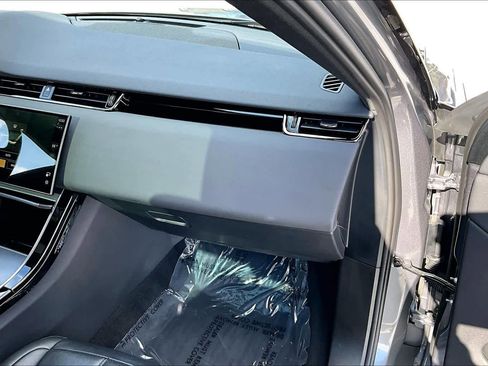 Used 2024 Land Rover Range Rover Evoque Dynamic SE image 18