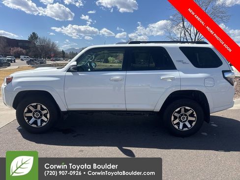 Used 2023 Toyota 4Runner TRD Off-Road Premium w/ Off Road Premium Plus Package image 4