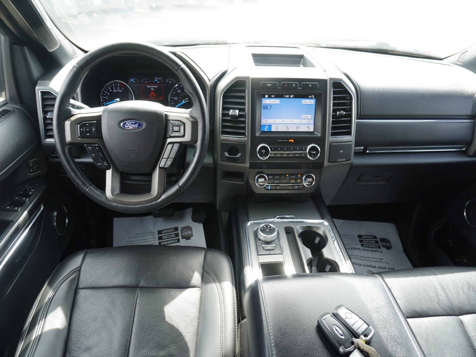 Used 2019 Ford Expedition XLT w/ Equipment Group 202A RWD image 2