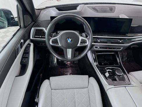 Used 2025 BMW X5 xDrive40i w/ M Sport Package image 24