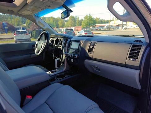 Used 2014 Toyota Sequoia Limited AWD/4WD image 27