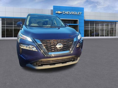 Used 2023 Nissan Rogue SV image 8