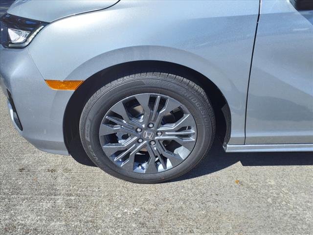 New 2026 Honda Odyssey Touring image 13