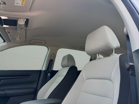 Used 2023 Honda CR-V LX image 15