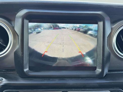 Used 2018 Jeep Wrangler Unlimited Rubicon AWD/4WD image 37