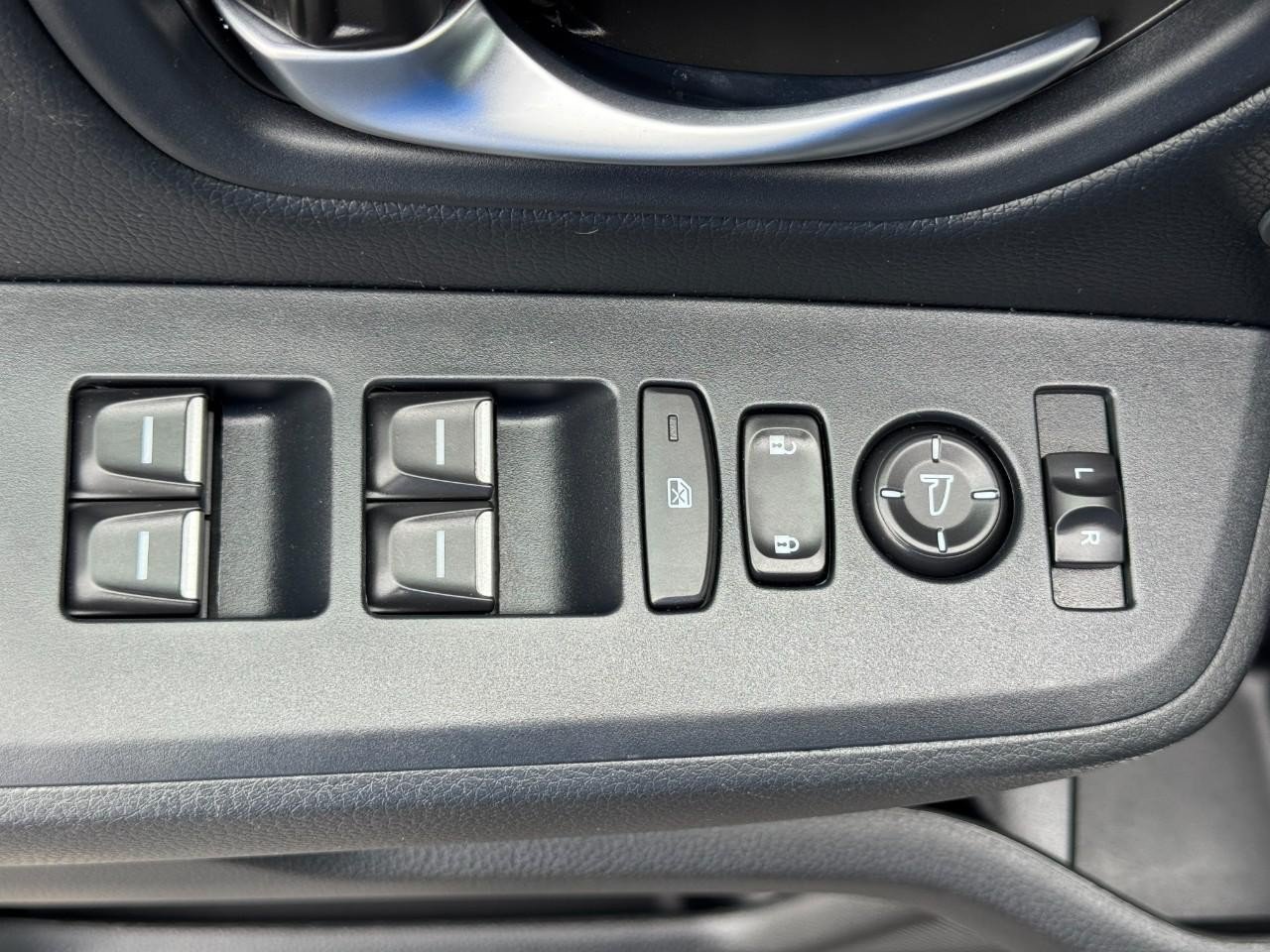 Certified 2025 Honda Pilot Touring image 21