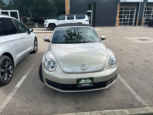 Used 2016 Volkswagen Beetle 1.8T S FWD image 2