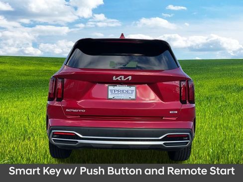 Used 2023 Kia Sorento EX image 4