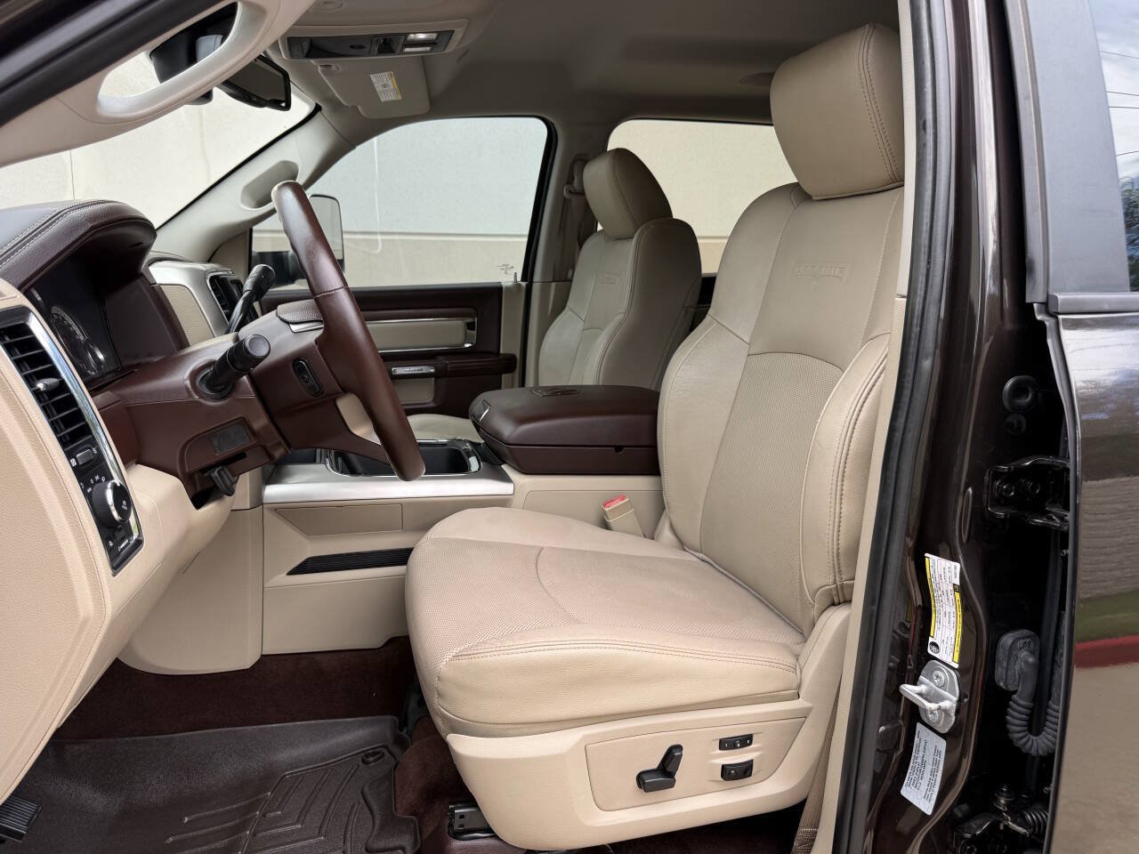 Used 2017 RAM 2500 Laramie AWD/4WD image 9