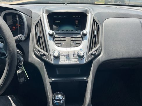 Used 2017 Chevrolet Equinox LS FWD image 17