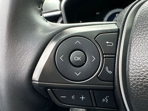 Certified 2025 Toyota Corolla Cross XLE w/ Convenience Package image 31