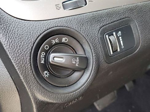 Used 2015 Dodge Journey Crossroad w/ Flexible Seating Group image 10