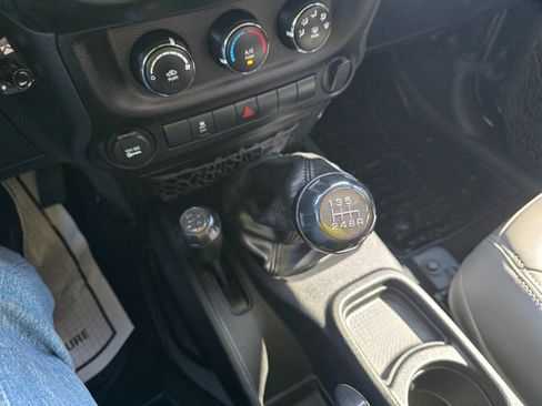Used 2016 Jeep Wrangler Unlimited Sport AWD/4WD image 8
