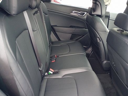 New 2026 Kia Sportage EX image 8