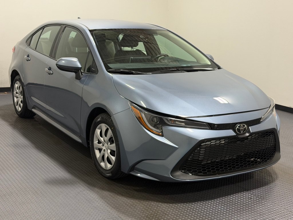 Used 2020 Toyota Corolla LE FWD image 3