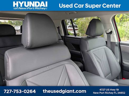 Used 2026 Hyundai Santa Fe SEL FWD image 6
