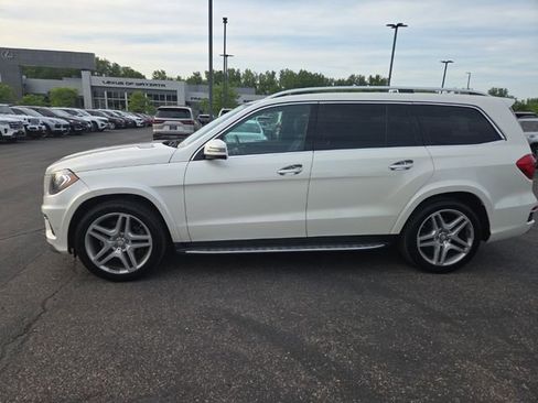 Used 2016 Mercedes-Benz GL 550 4MATIC image 8