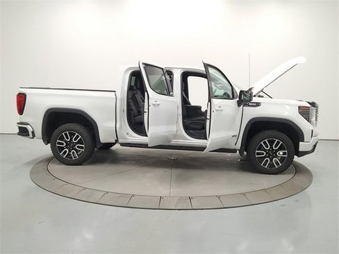 Used 2023 GMC Sierra 1500 AT4 w/ AT4 Premium Package image 17