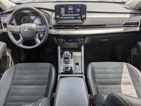 Used 2024 Mitsubishi Outlander SE FWD image 16