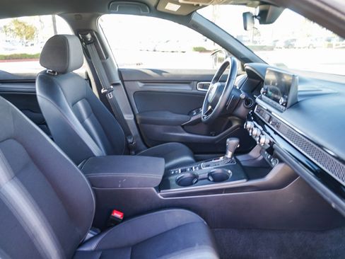 Used 2025 Honda Civic Sport image 19