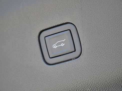 Used 2024 Buick Enclave Avenir w/ Avenir Technology Package AWD/4WD image 35