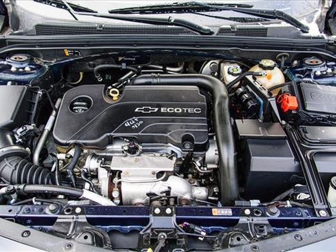 Used 2016 Chevrolet Malibu LT image 25