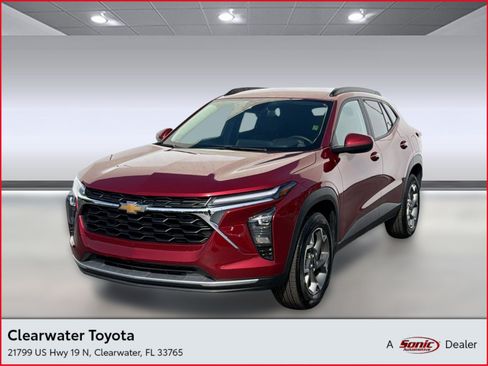 Used 2025 Chevrolet Trax LT w/ LT Convenience Package FWD image 1
