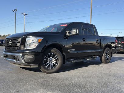 Used 2024 Nissan Titan SV w/ SV Convenience Package